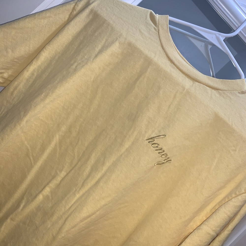 Cropped yellow honey t-shirt from brandy melville